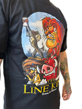 Laden Sie das Bild in den Galerie-Viewer, The Line King T-Shirt