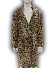 Laden Sie das Bild in den Galerie-Viewer, Bademantel Leopard mit Kapuze und Taschen